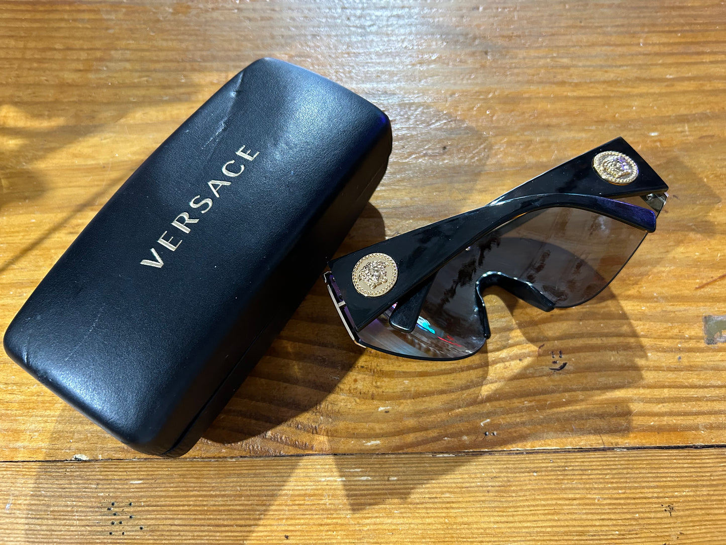 Versace Shield Glasses - Gold (con)