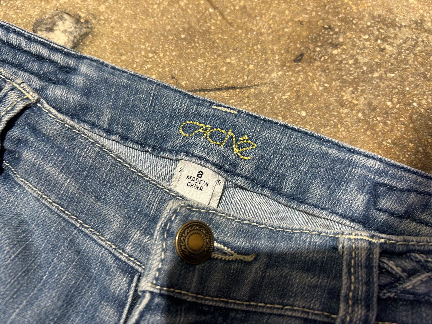 WMNS Cache Flare Jeans - Blue Size 8