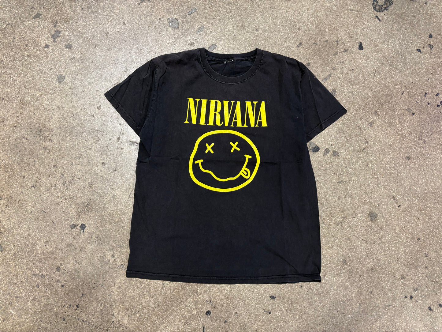 2000s Nirvana Smiley Face Tee - Black Size Medium