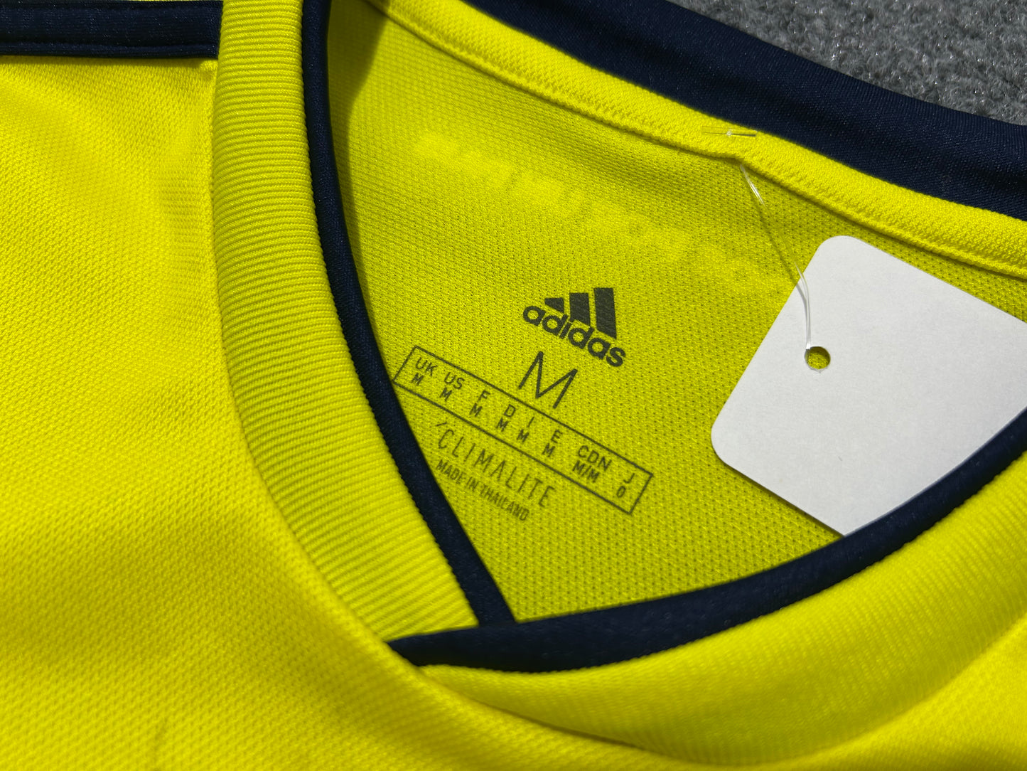 Colombia National Team Jersey - Yellow Size Medium