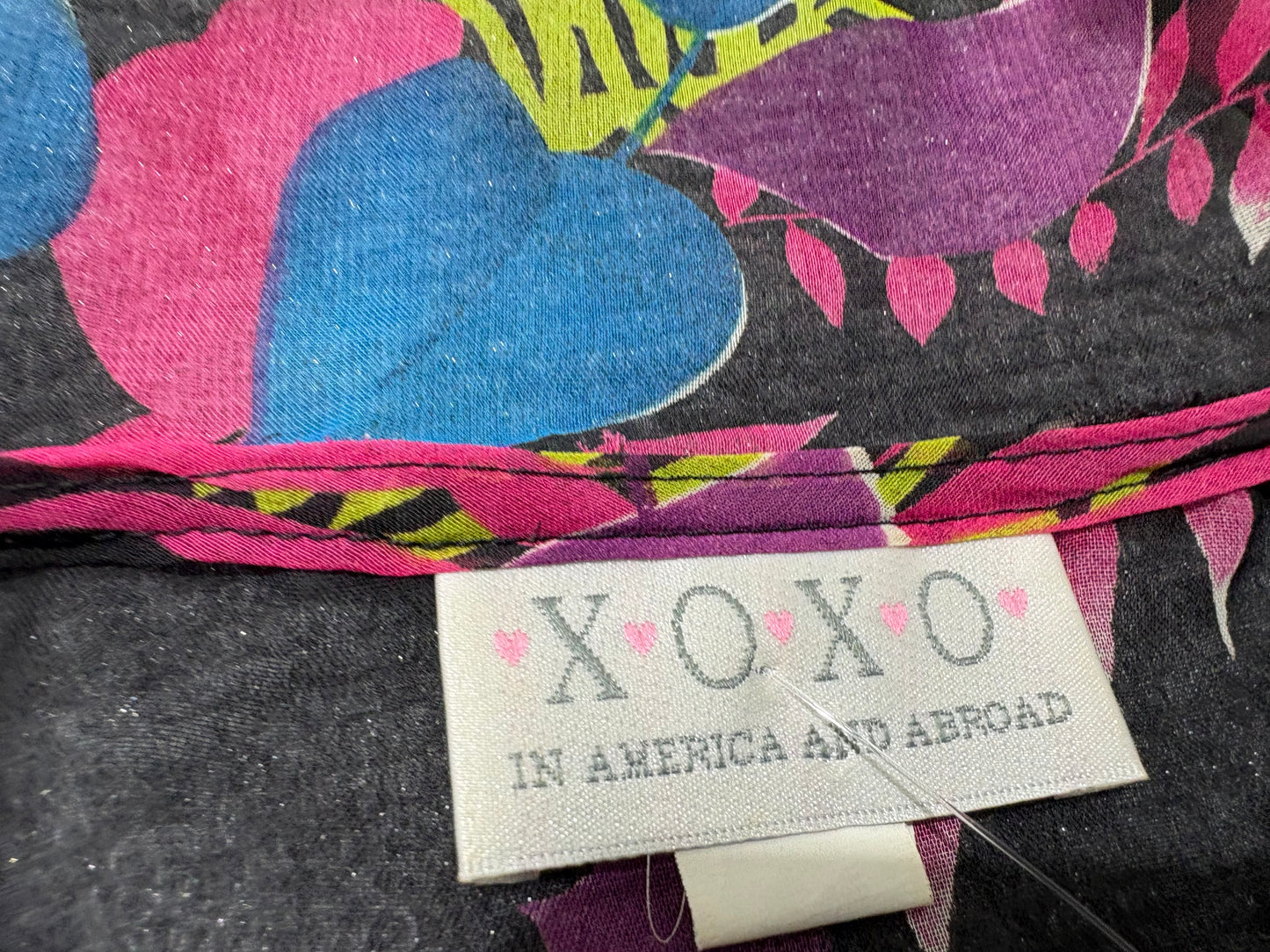 XOXO Bold Rose Print Collard Top - Multi Size Small