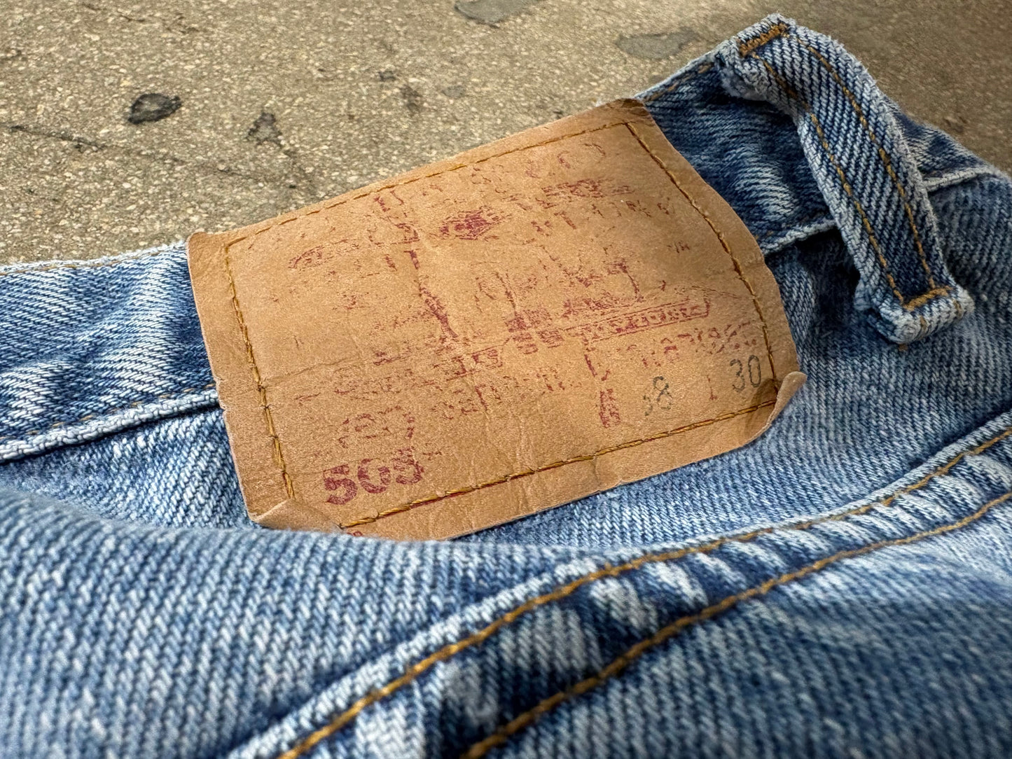90s Levis 505 Denim Jeans - Light Wash Size 38 x 30