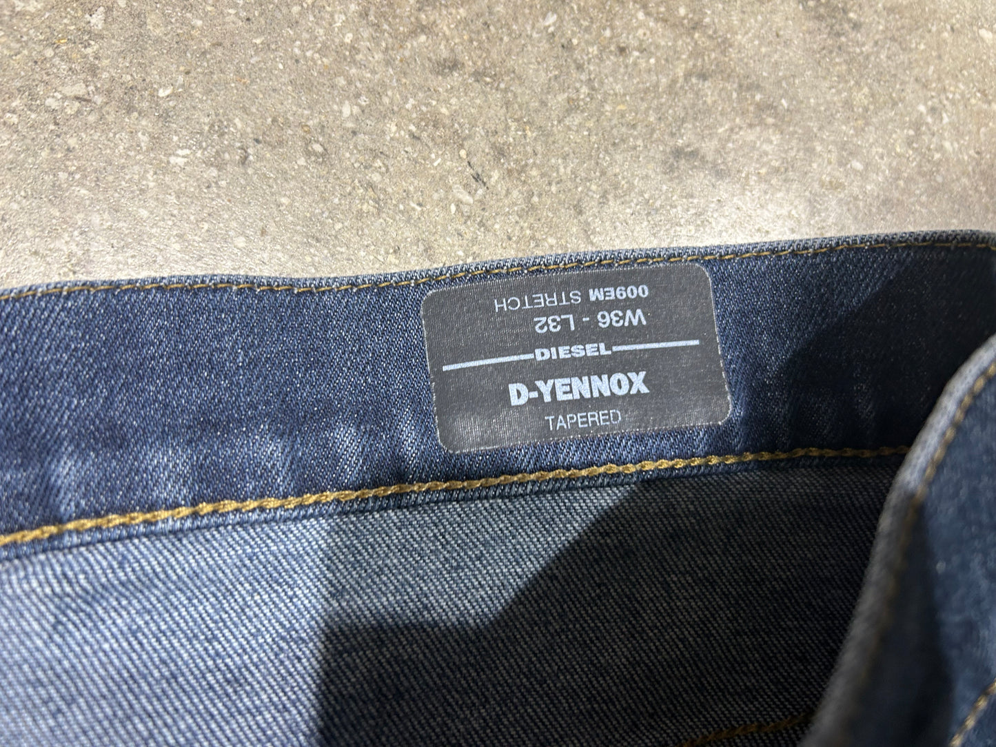 Diesel D-Yennox Jeans - Navy Size 36x32(con)