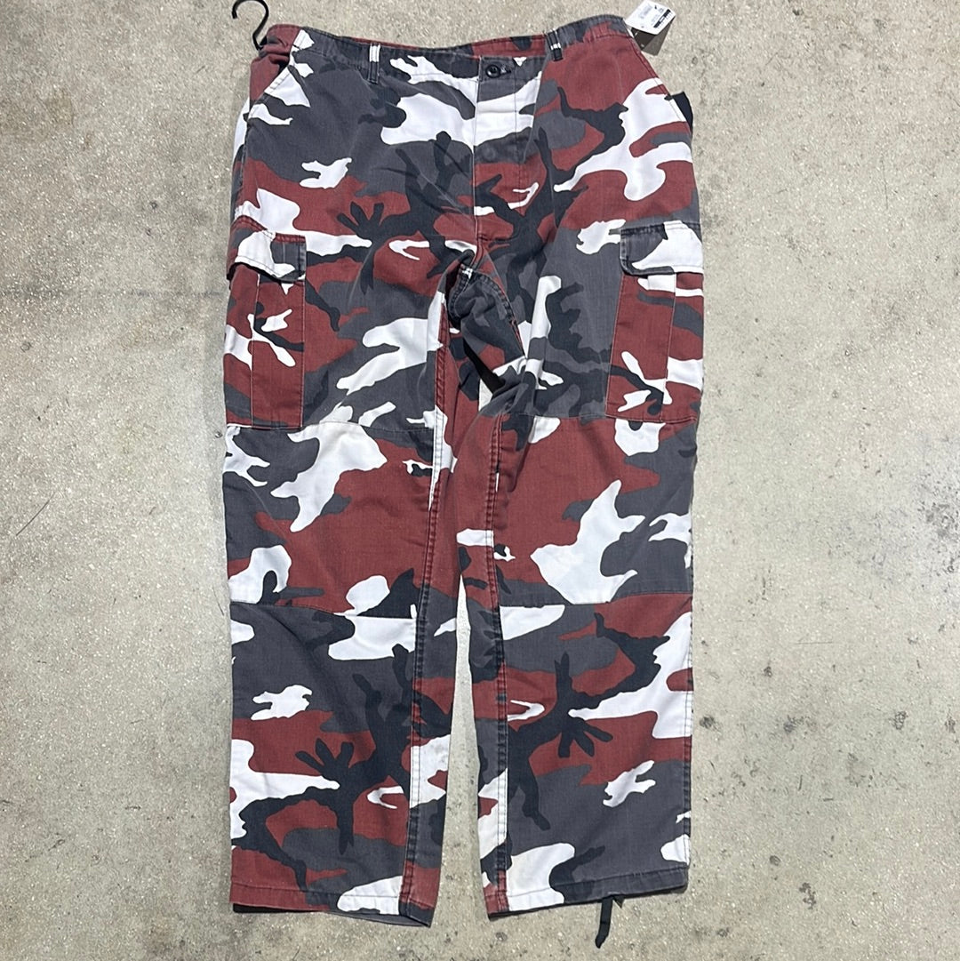 Urban Camo Cargo Pants - Red Size 40x34