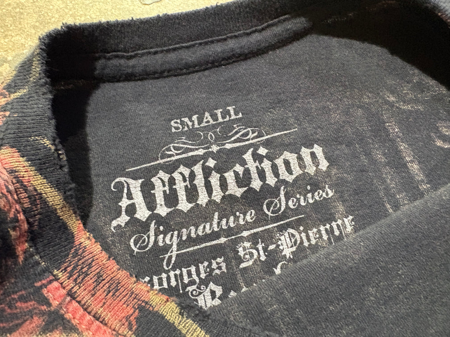 Affliction Rush Eagle AOP Tee - Black/Maroon Size Small