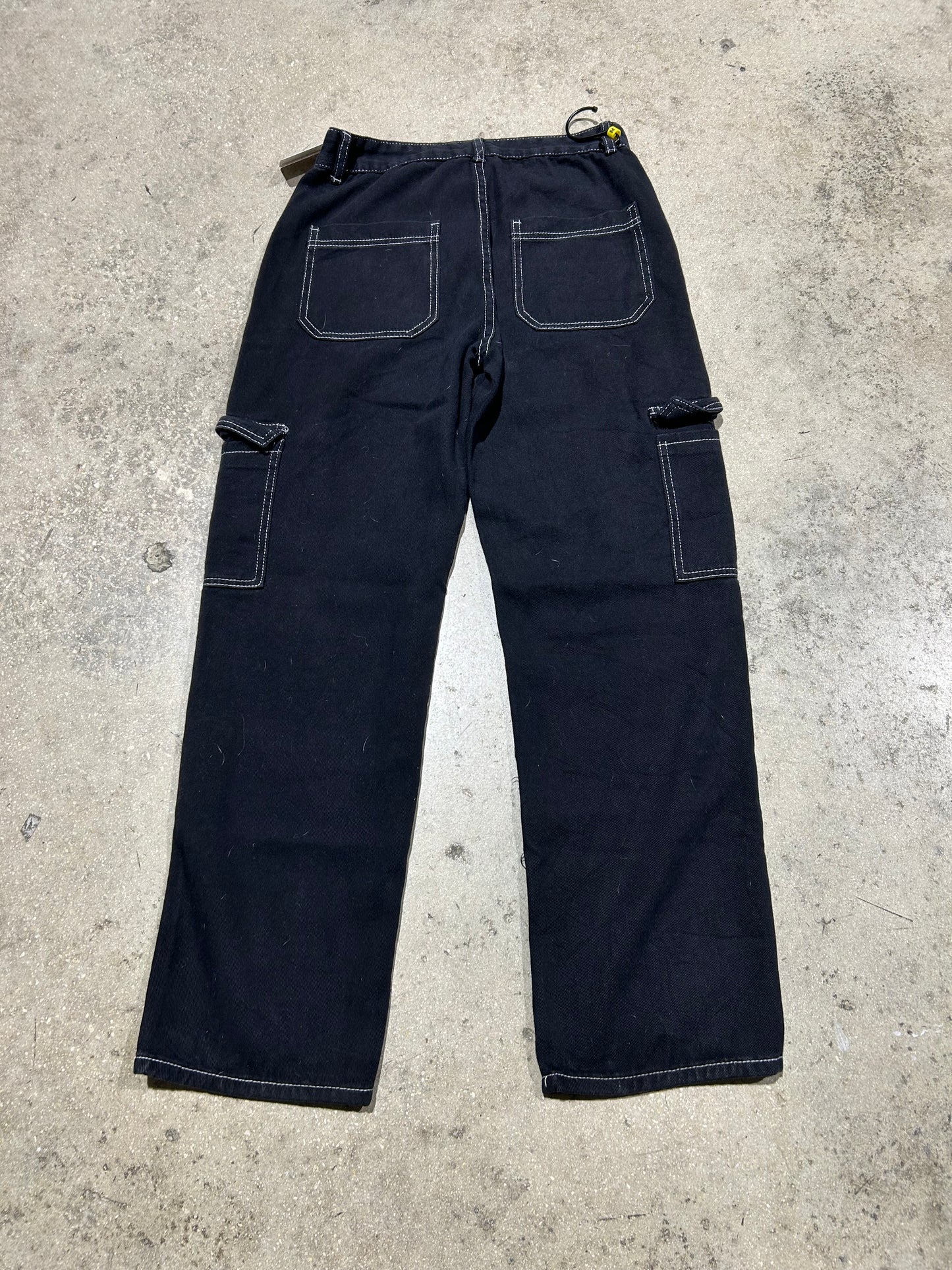 Contrast Stitch Cargo Pants - Black Size Medium
