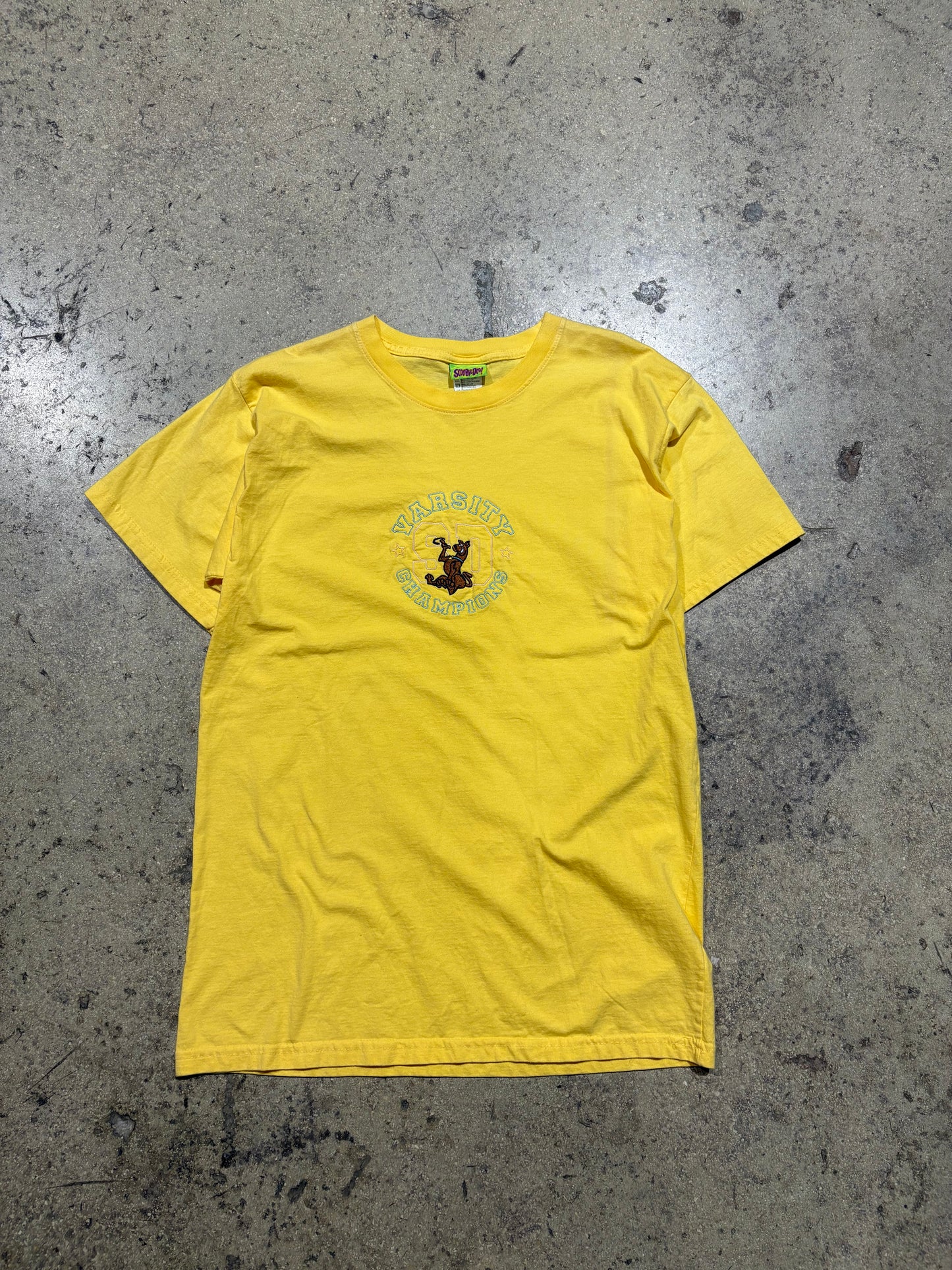 2003 Scooby Doo Varsity Champs Tee - Yellow Size Large (20x29)