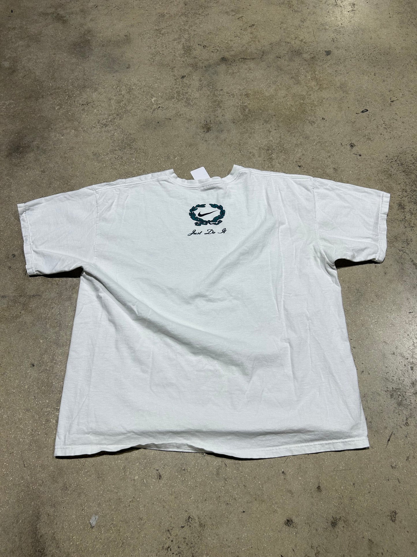 1995 Nike NYC Marathon Tee - White Size XXL (27x30.5)