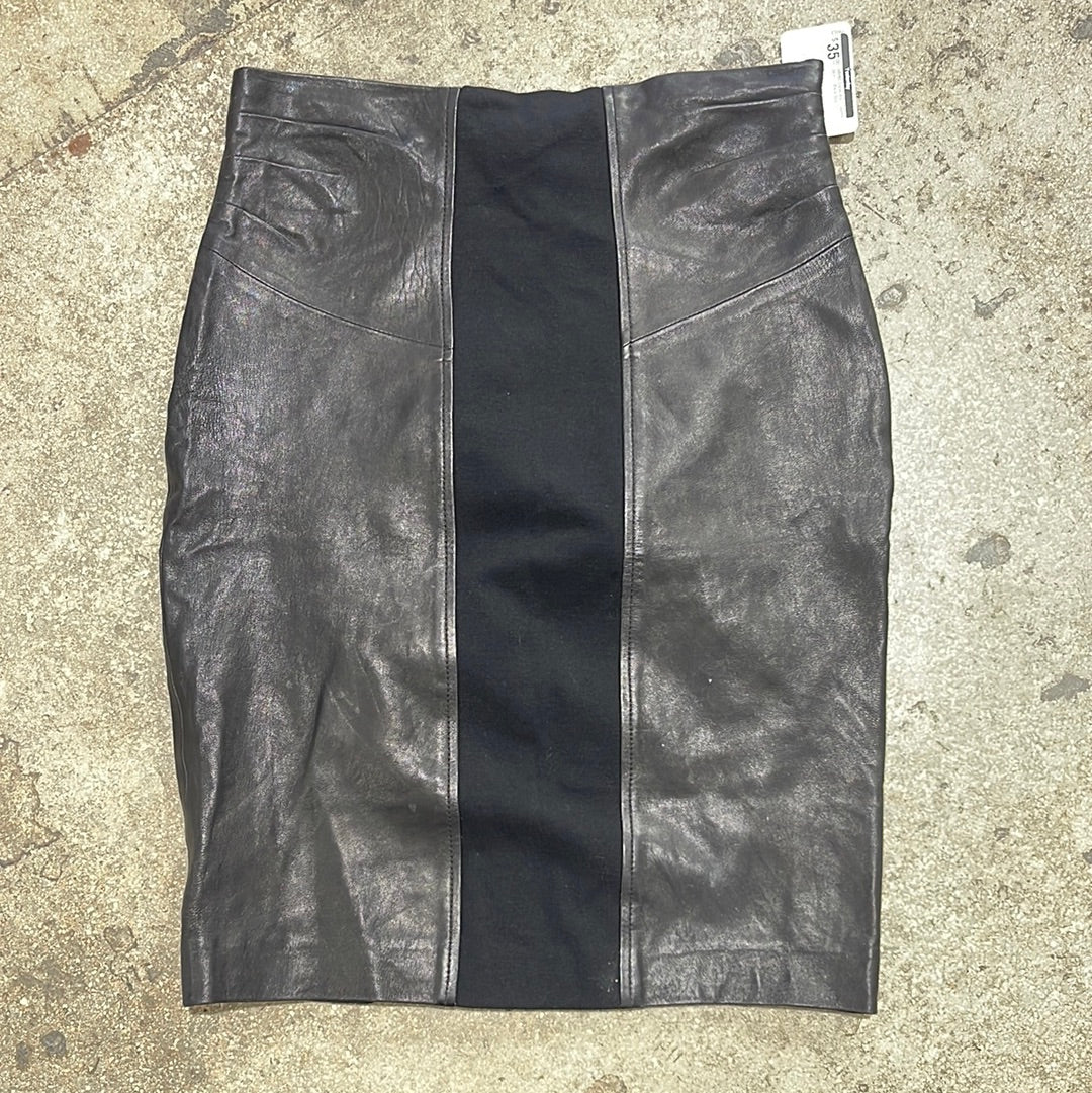 WMNS Diane Von F Leather Skirt - Black Size 10
