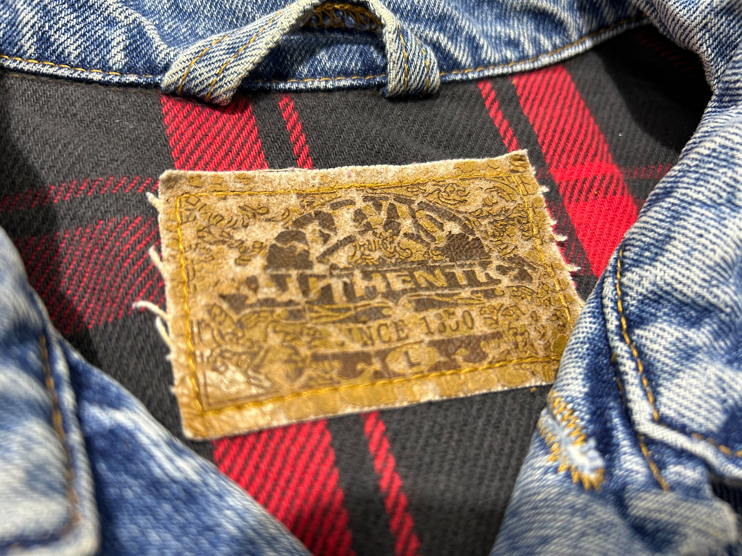90s Levis Plaid Liner Trucker Denim Jacket - Blue Size Large