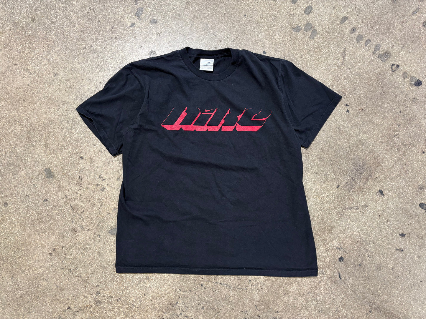 Nike Shadow Logo Tee - Black / Red Size Medium