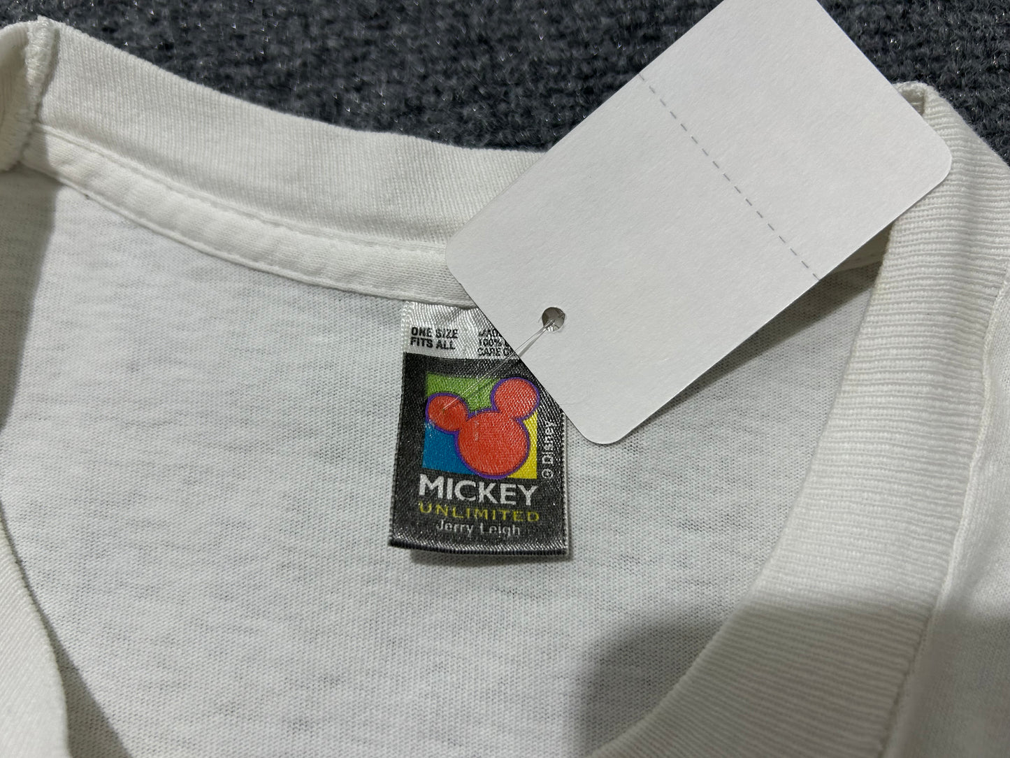 Cutoff Sleeveless 90s Disney Mickey Kissing Minnie Tee - White Size OSFA/XL