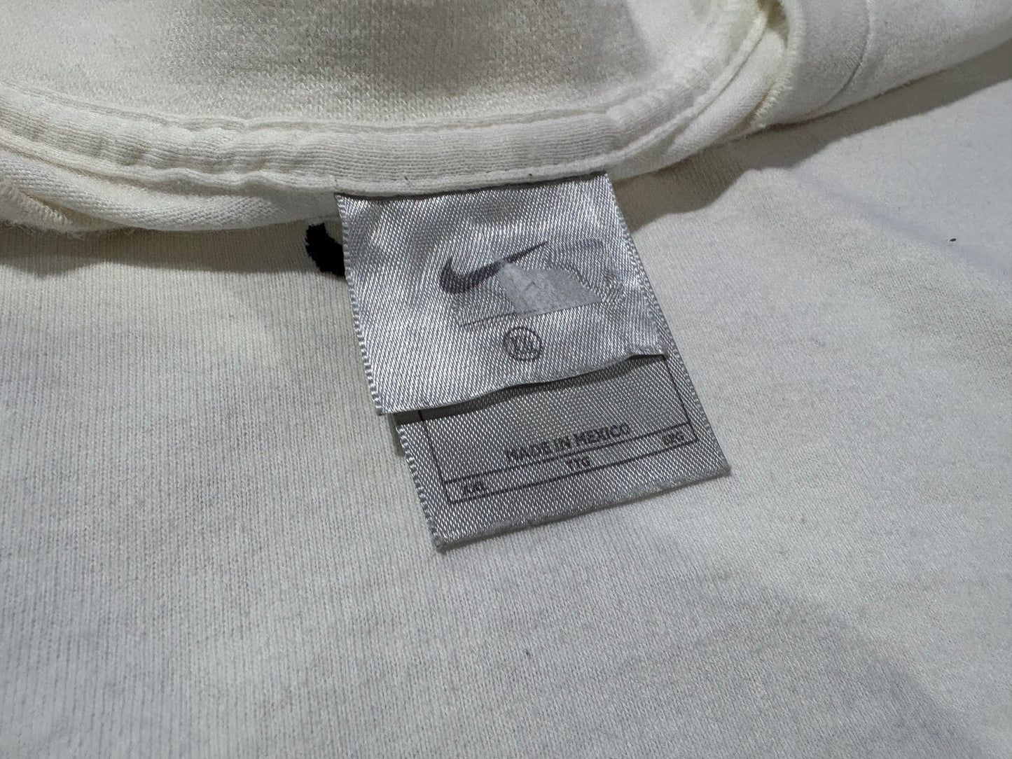 Nike Center Swoosh Long Sleeve Tee - White Size XXL