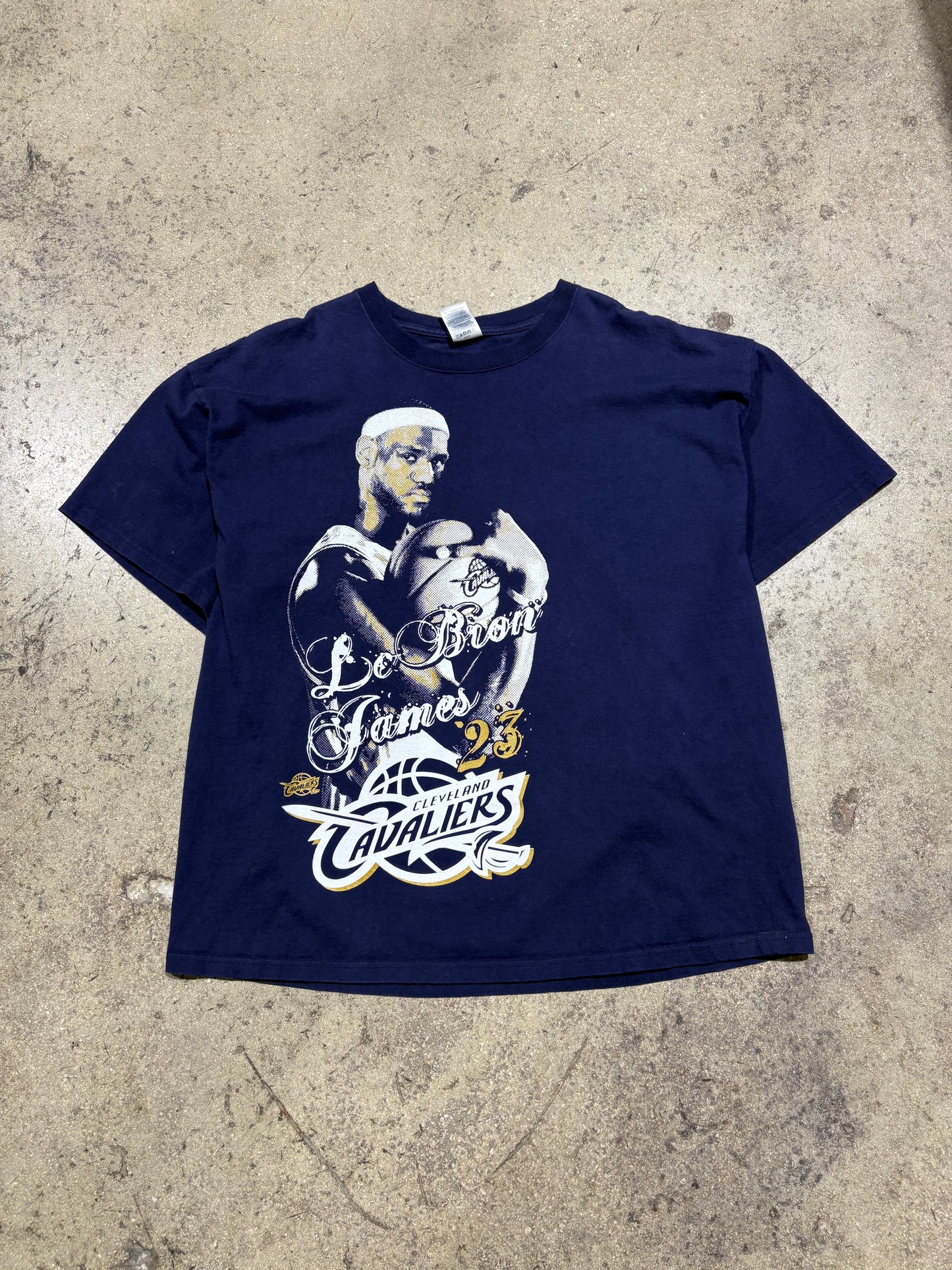 LeBron James Cavs Bootleg Tee - Navy Size XXL (24.5x28)