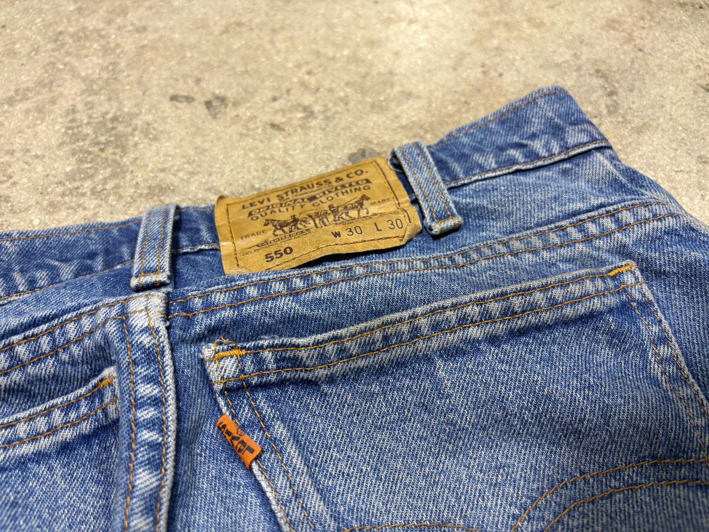Distressed Levis Orange Tab 550 Denim - Light Wash Size 30x30