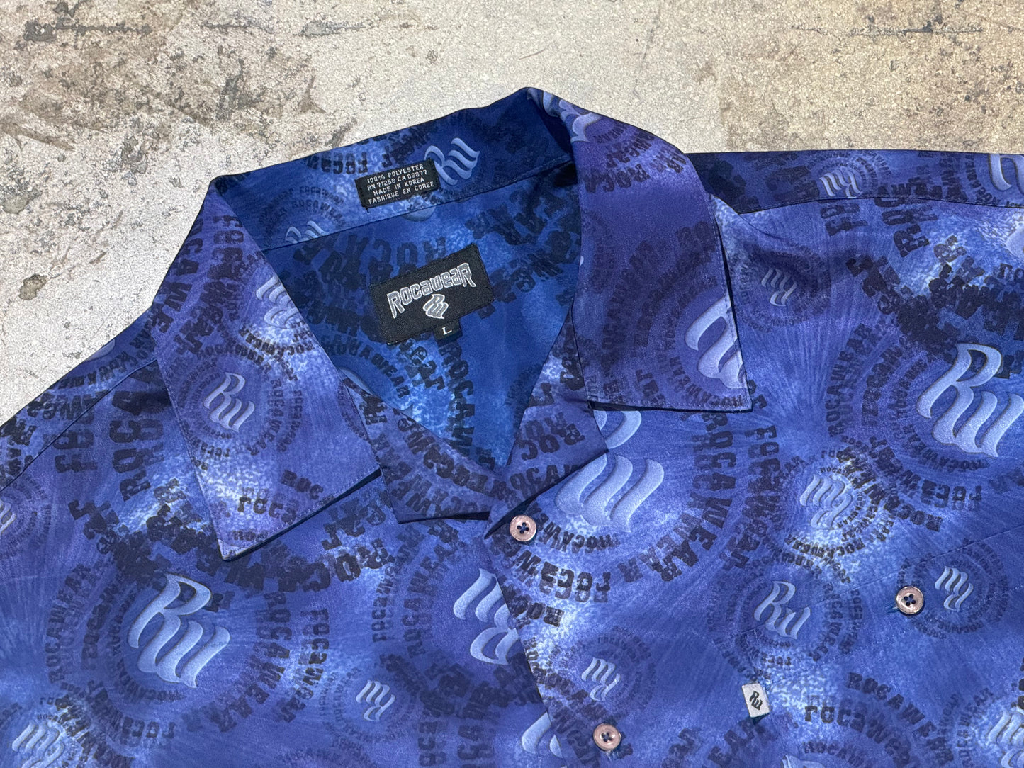 Rocawear Logo Rayon Button Up Shirt Size Large
