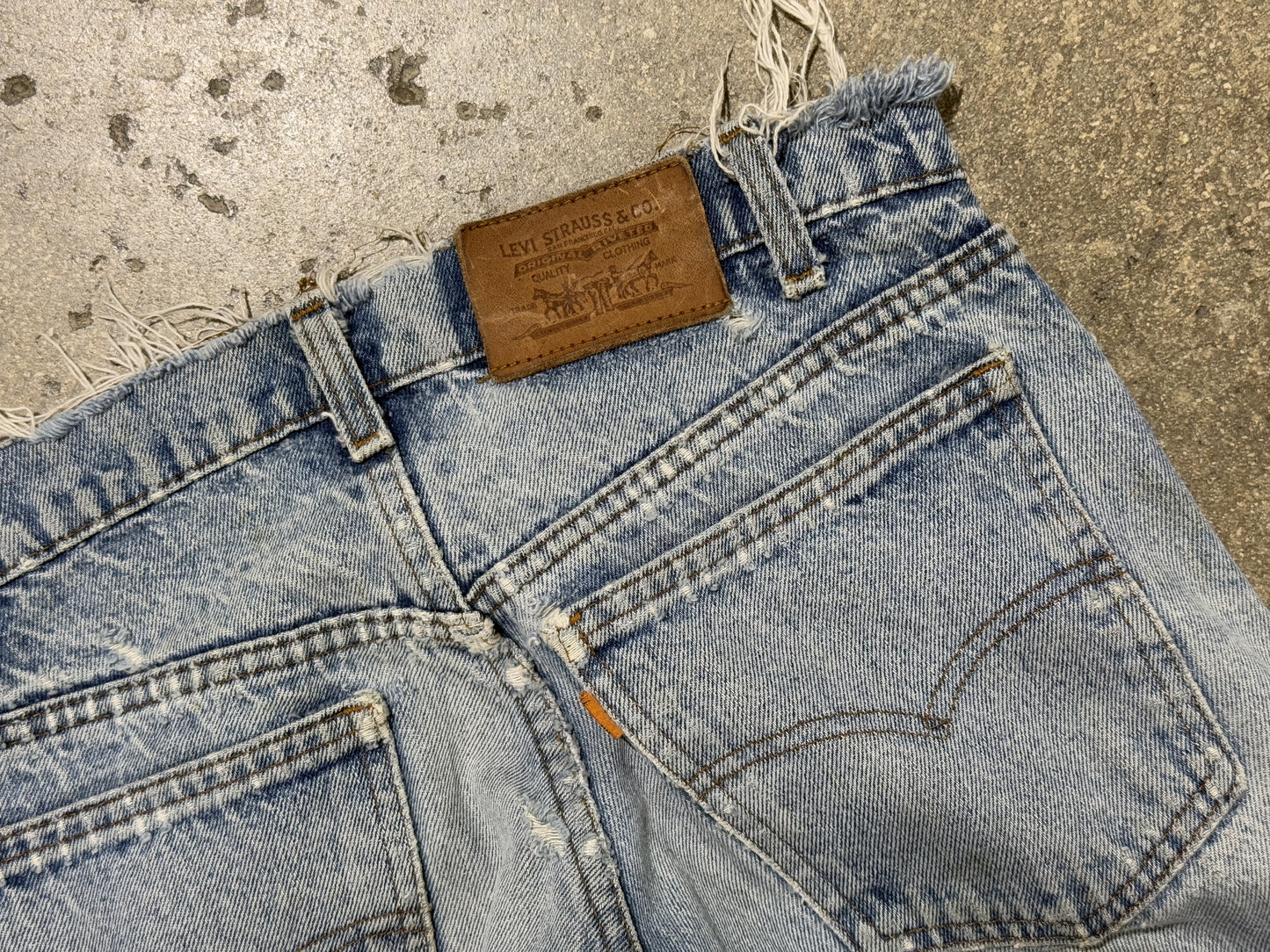 Distressed Womens Levis Gold Tab Denim - Light Wash Size 30