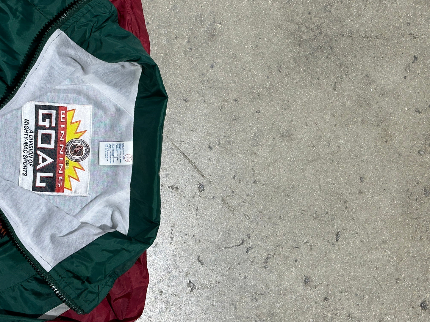 Phoenix Coyotes Jacket - Green Size Youth Large