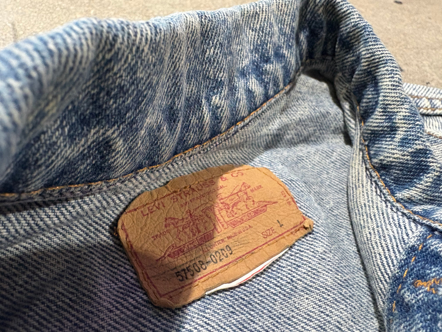 Womens Levi's Washed Out Denim Jean Jacket - Light wash Size Large