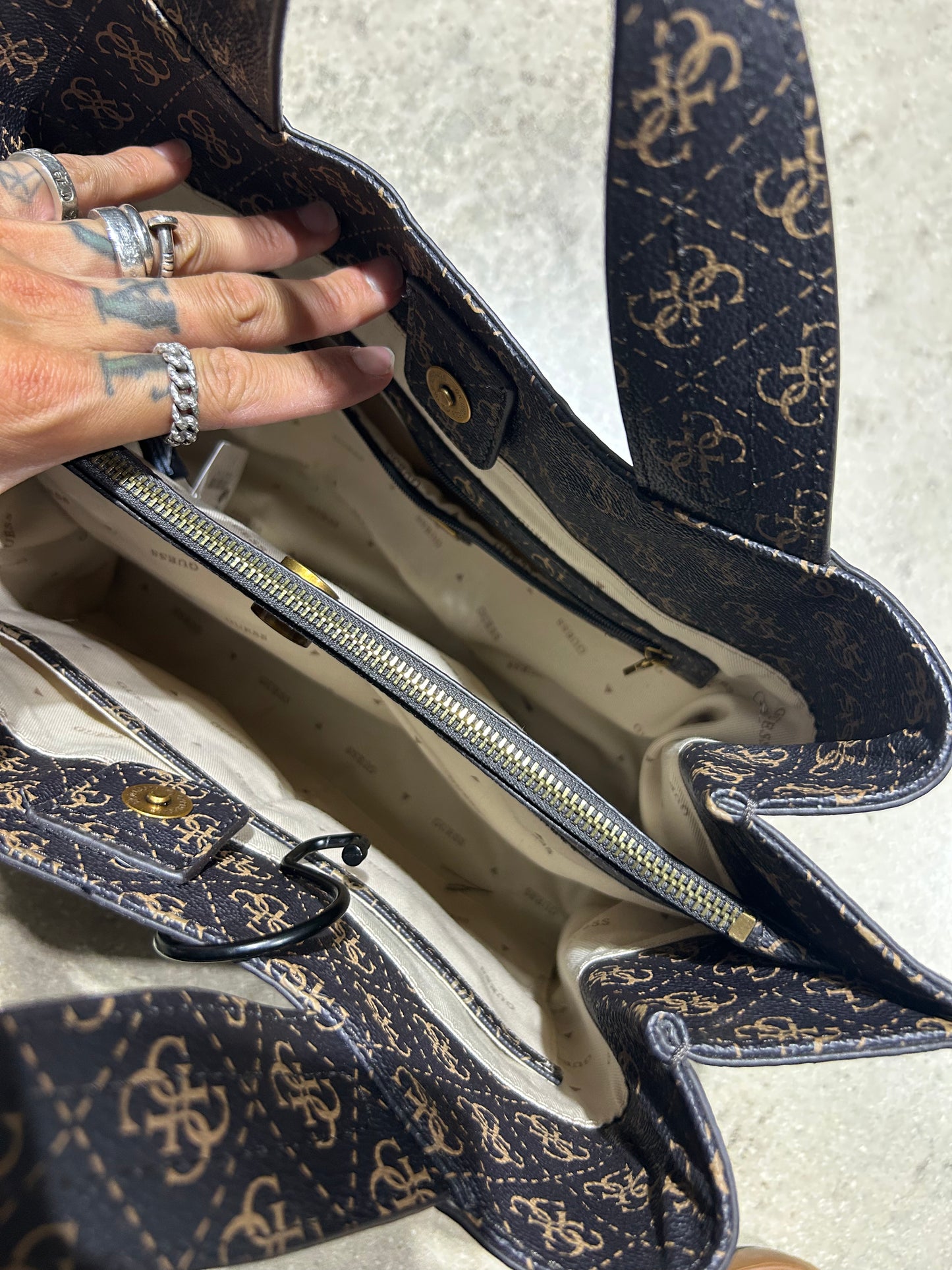 Guess Girlfriend Bag - Black/Brown