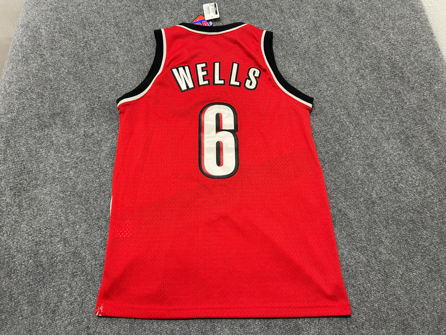 Portland Trailblazers Wells #6 Basketball Jersey - Rede Size Small