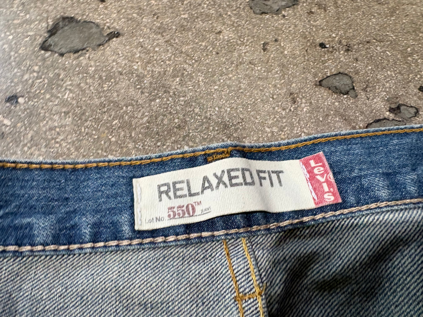 Levis 550 Denim Jeans - Blue Size 38 x 30