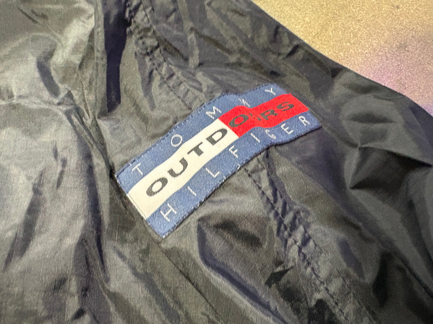 Tommy Hilfiger Outdoor Windbreaker Jacket - Black Size XL
