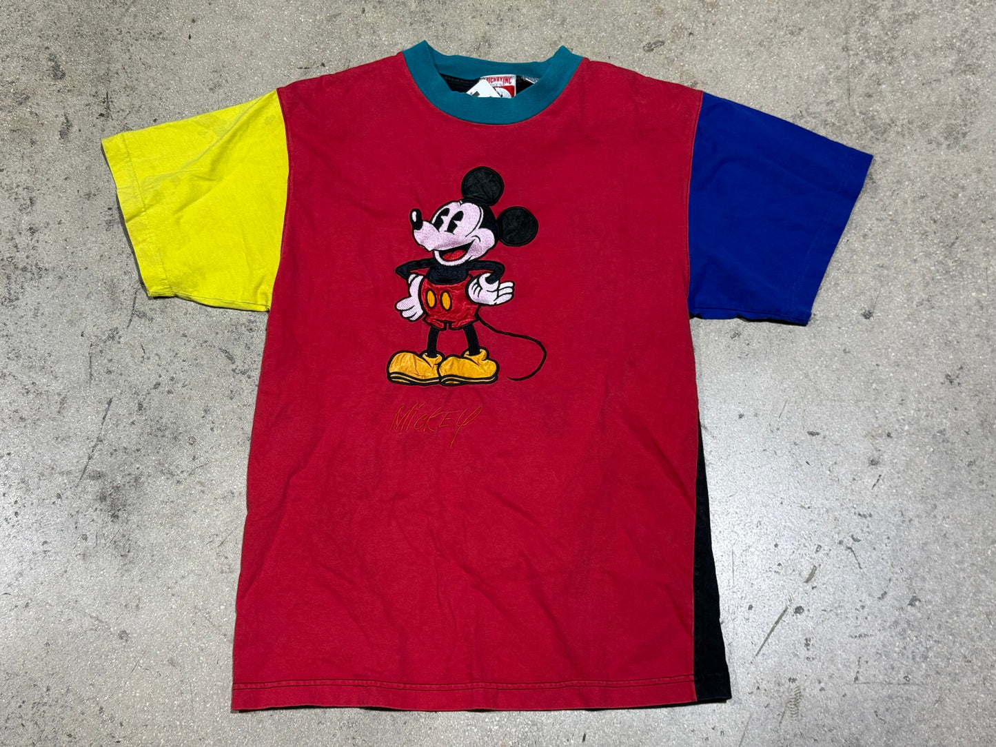 90s Disney Embroidered Mickey Tee - Multicolor Size Medium
