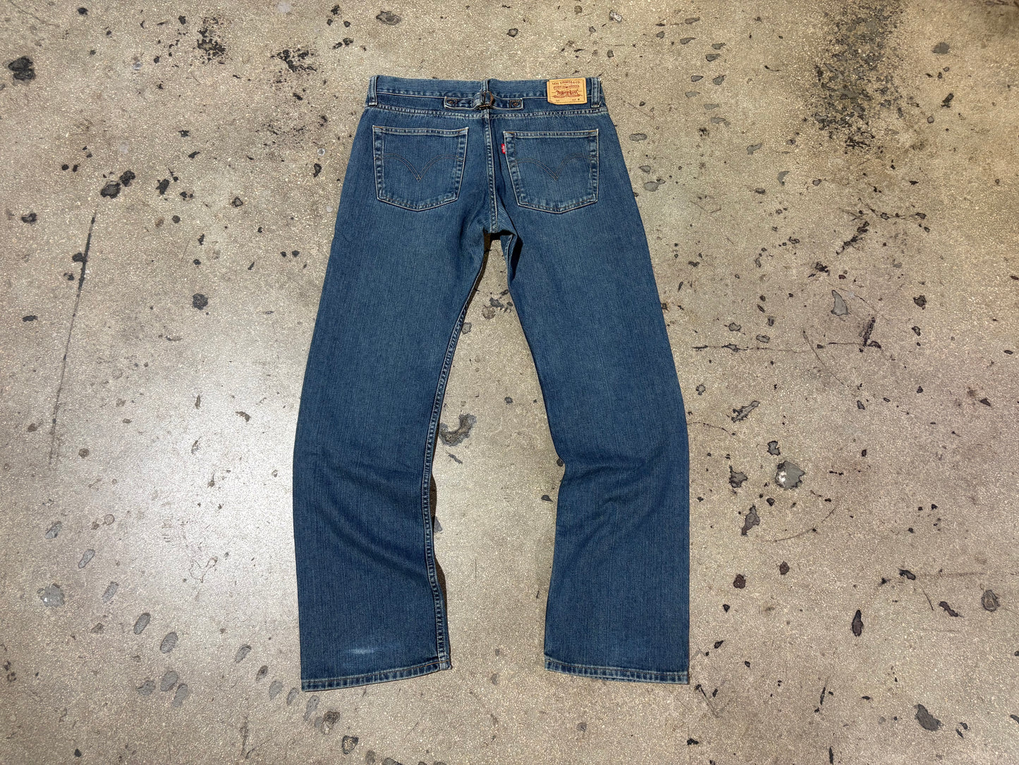 90s Levi's 549 Back Buckle Denim - Blue Size 33x32