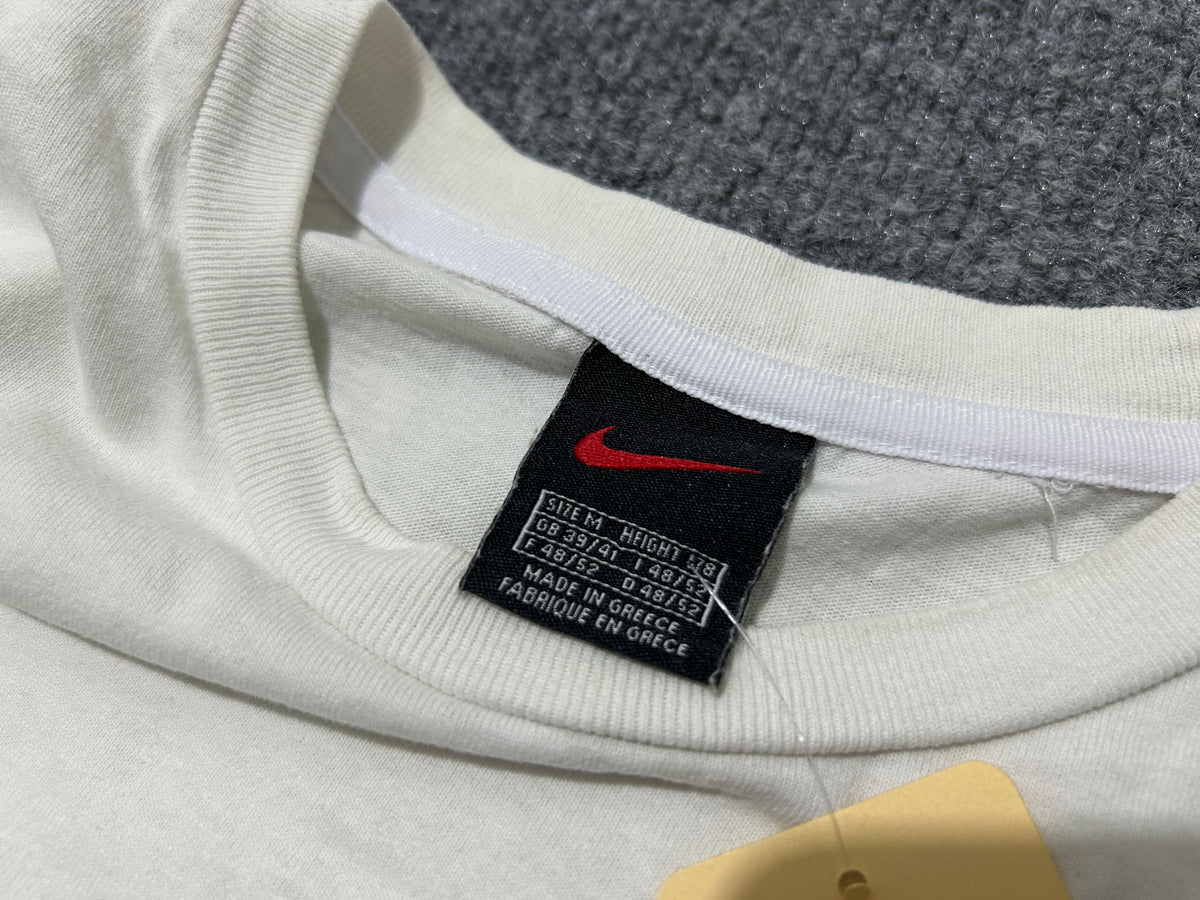 Nike Small Logo Tee - White Size Medium