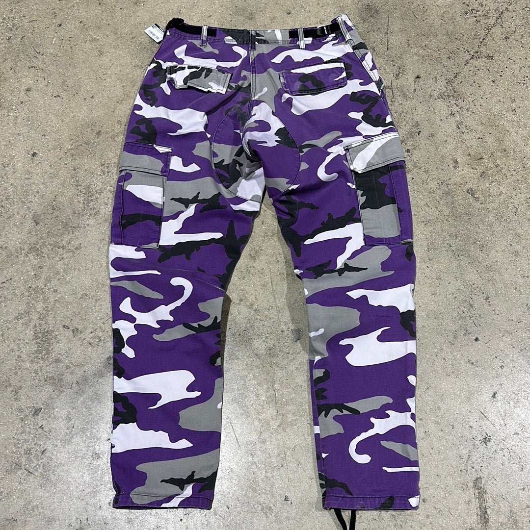 Purple Urban Camo Cargo Pants Size 31x32