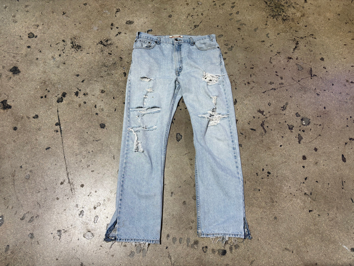 Levi's Distressed Signature Straight Leg Denim - Light Wash Size 36x32