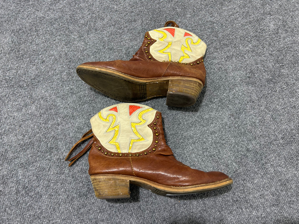 Women Cowboy Booties - Brown size 7.5M