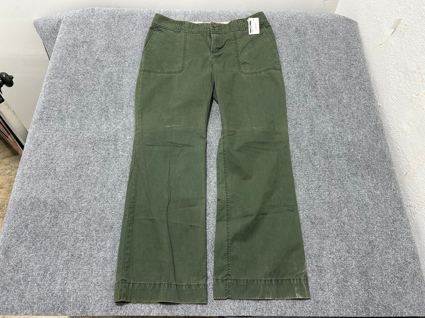 Banana Republic Chinos - Olive Size 16L