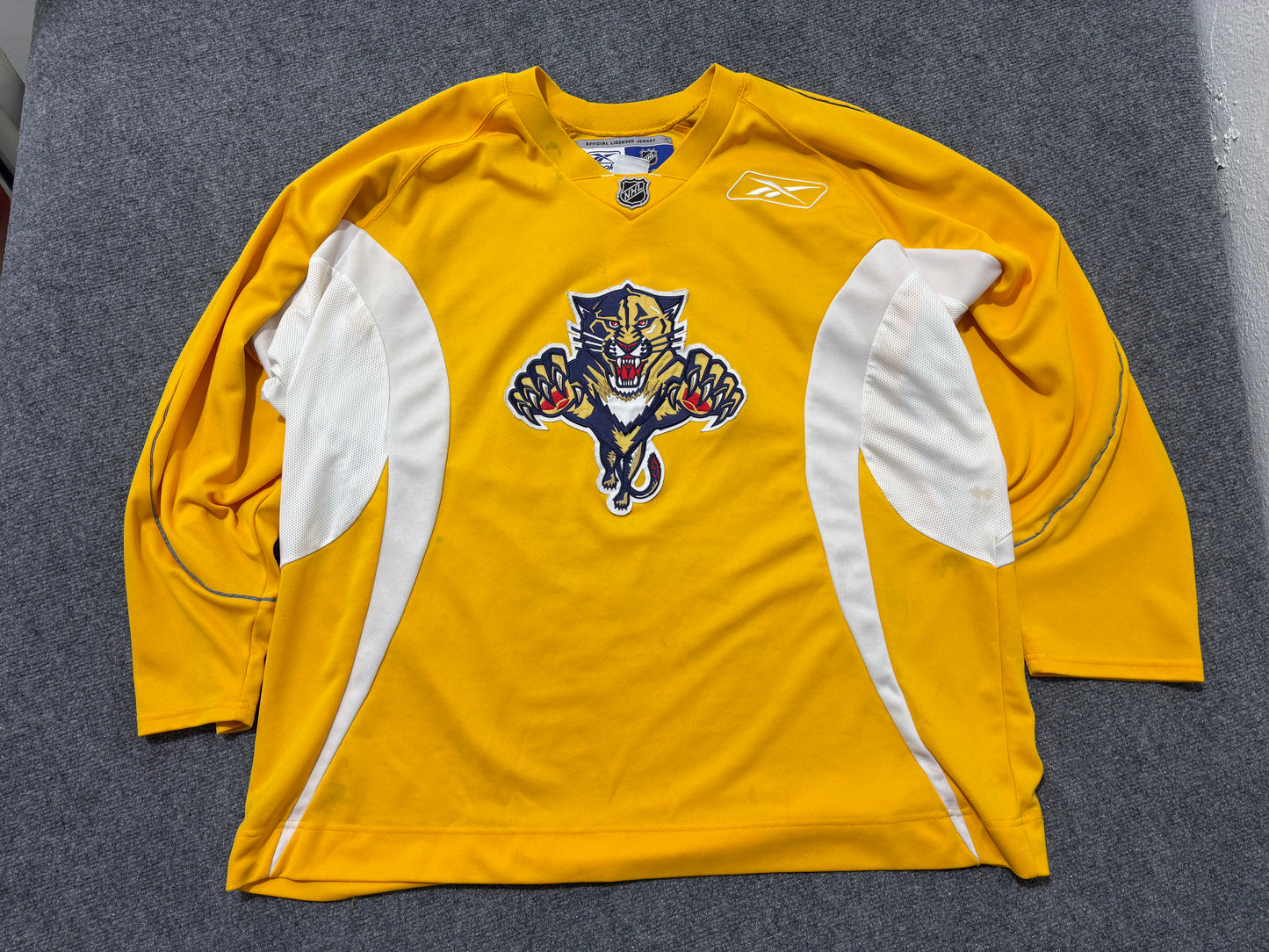Florida Panthers Hockey Jersey - Yellow Size XXL