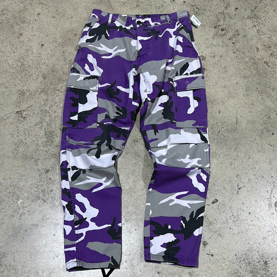 Purple Urban Camo Cargo Pants Size 31x32