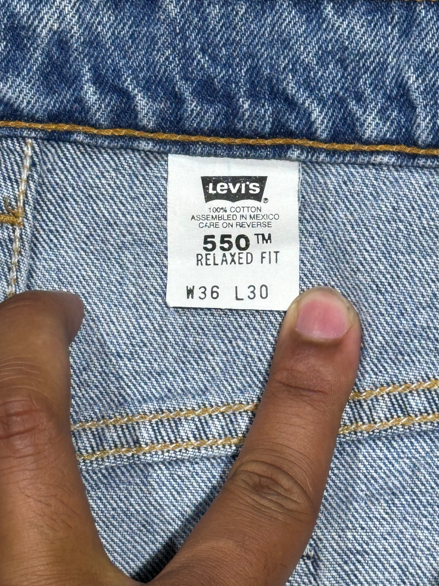 Levis 550 Relaxed Fit Denim - Light Wash Size 36x30