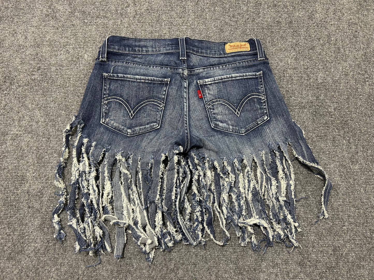 Levis Shredded Tassel Denim Shorts - Blue Size 28
