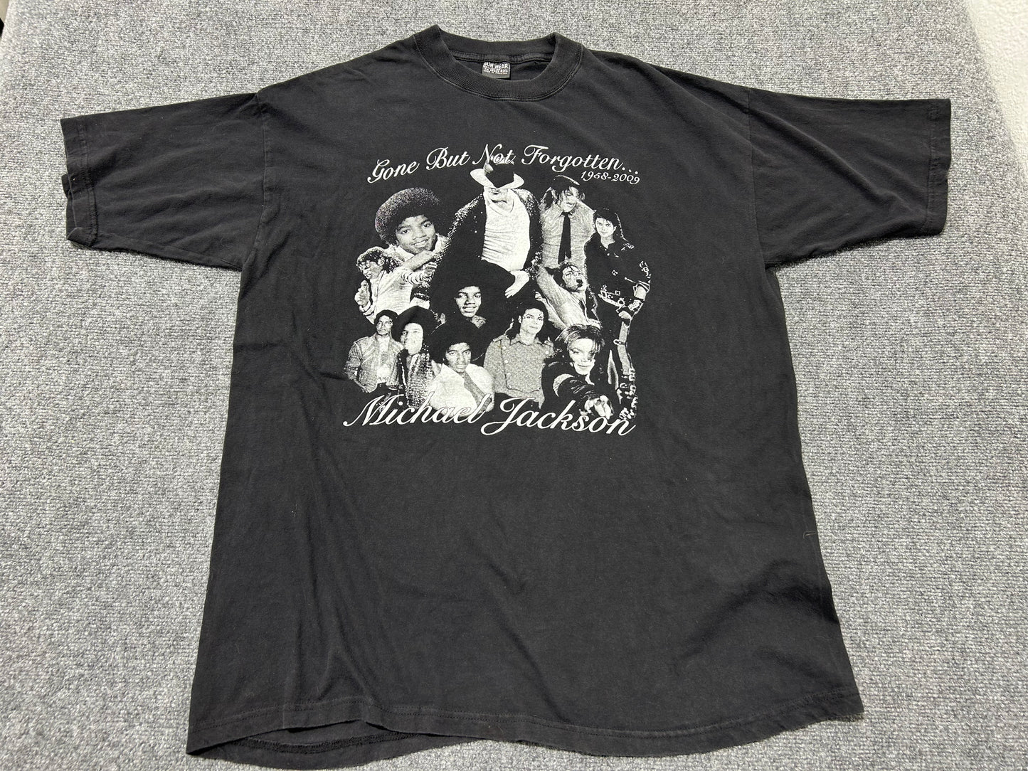 Michael Jackson Gone But Never Forgotten Tee - Black Size XL(con)
