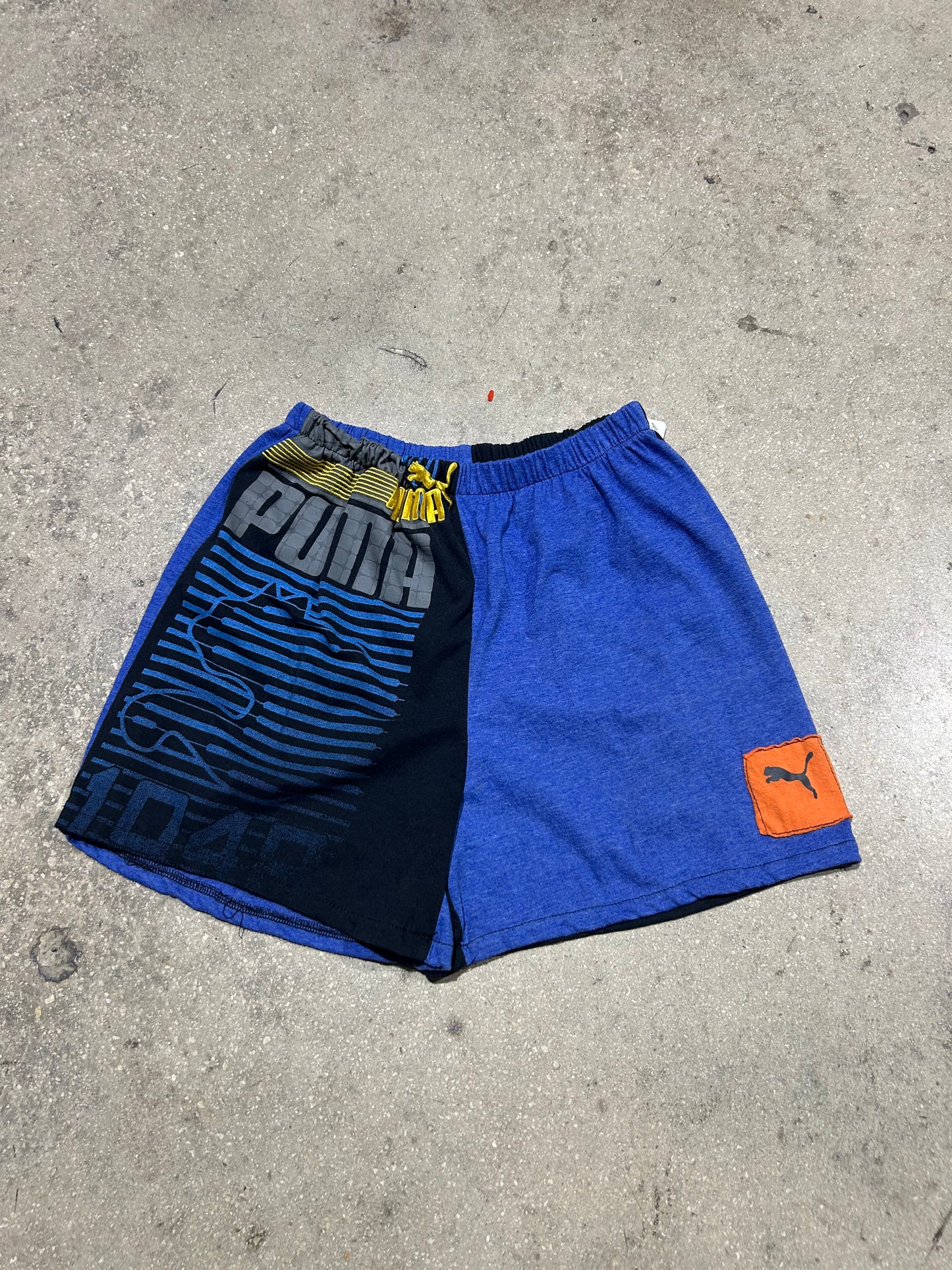 Kids Puma Shorts - Black/Blue Size 2(con)