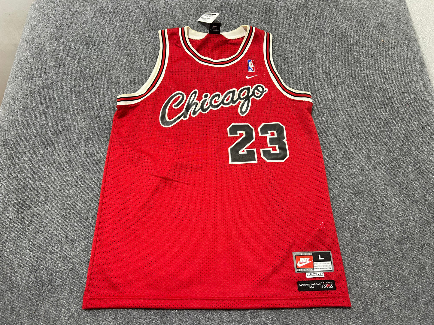 Chicago Bulls Michael Jordan #23 Basketball Jersey - Red Size Large