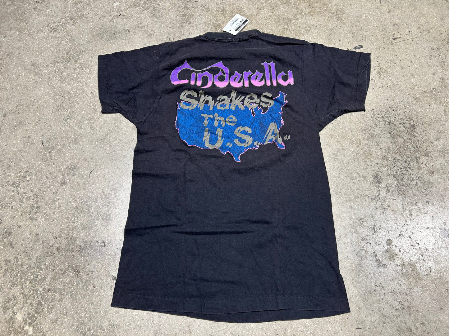 Cinderella Shakes The USA Tour Tee - Black Size Large