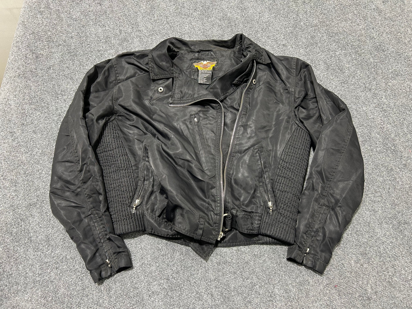 WMNS Cropped Harley Davidson Windbreaker - Black Size XL
