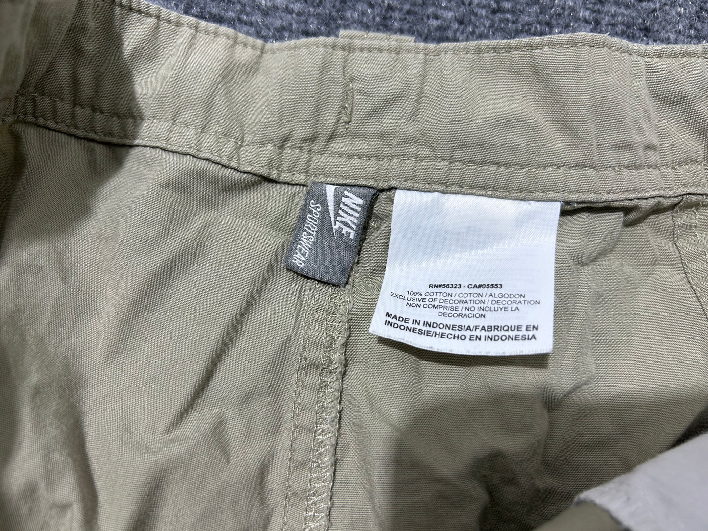 Nike Cargo Shorts - Khaki Size XL(con)