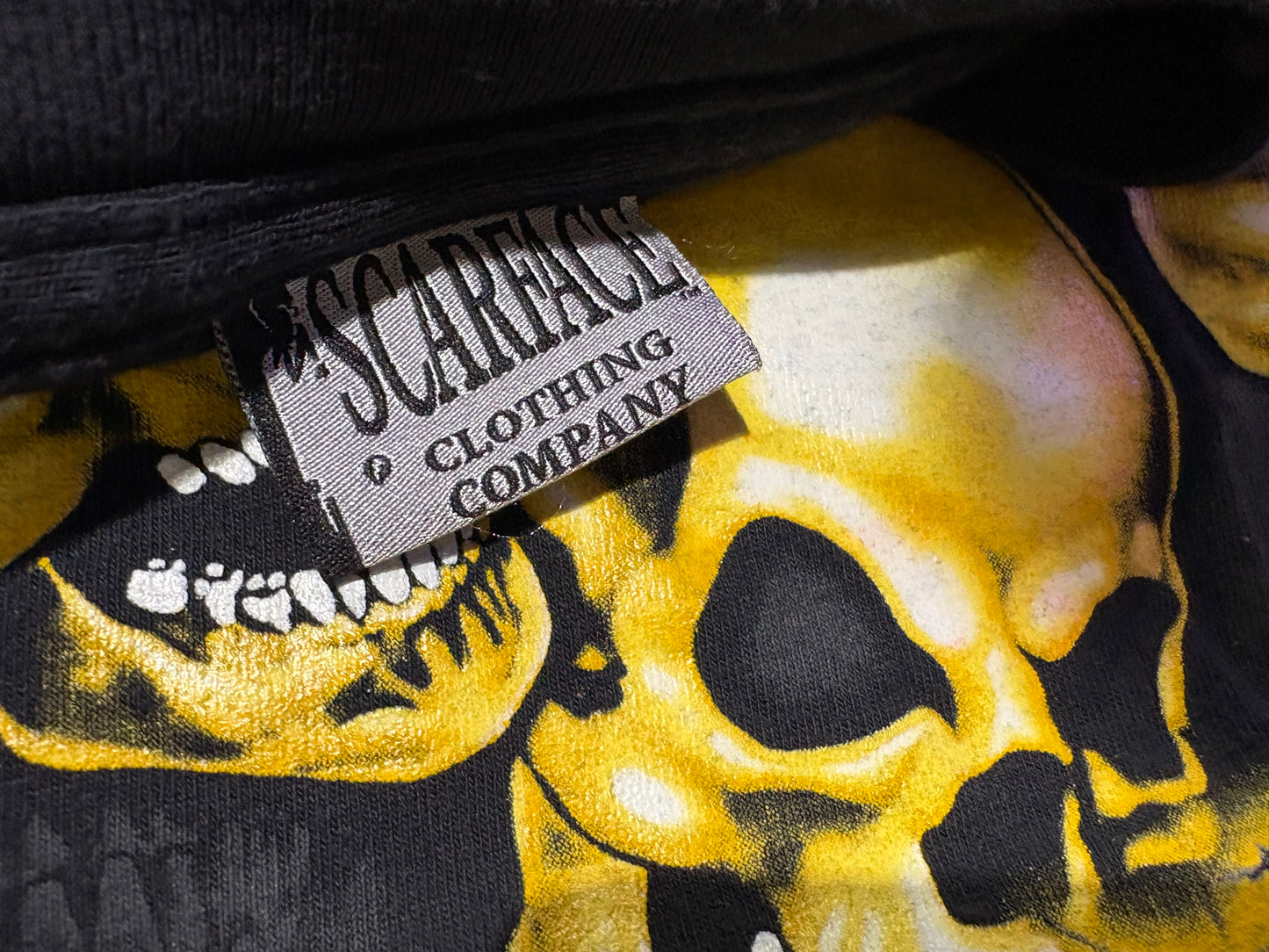 Scarface Yellow Skull Pile Tee - Black Size XL