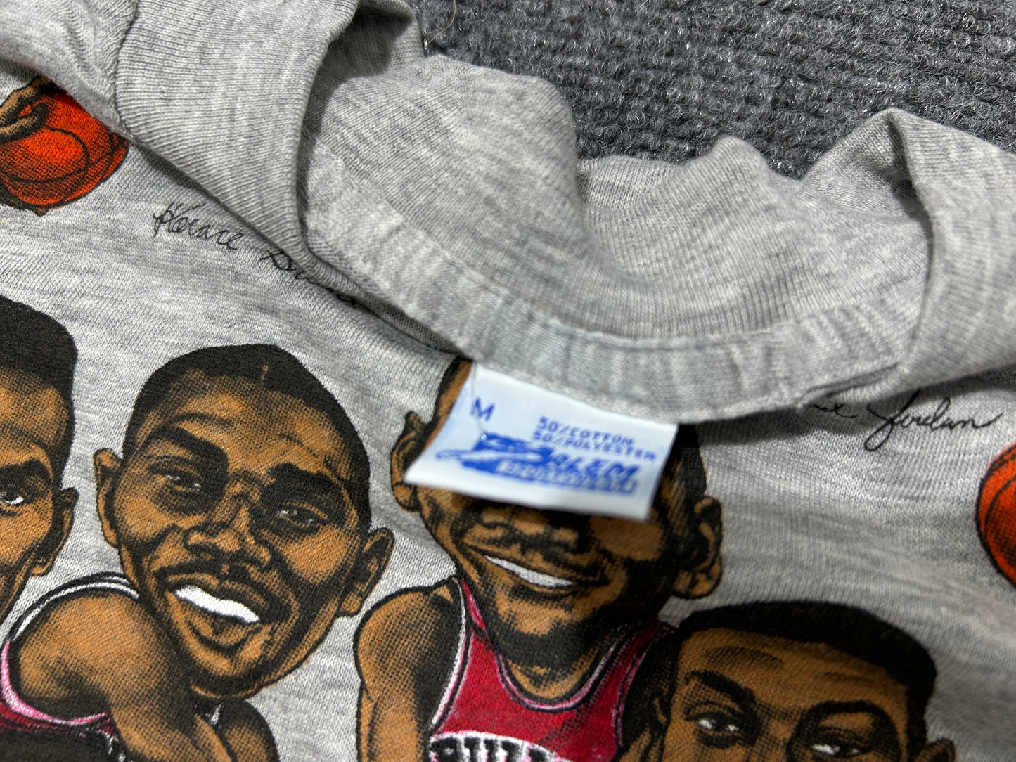 Chicago Bulls Character Slam Dunk Tee - Gray Size Medium