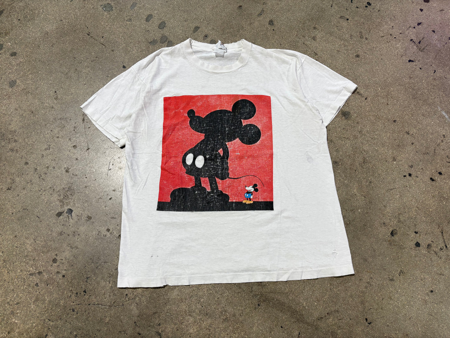 Distressed / Thrashed Mickey Mouse Shadow Tee - White Size XL