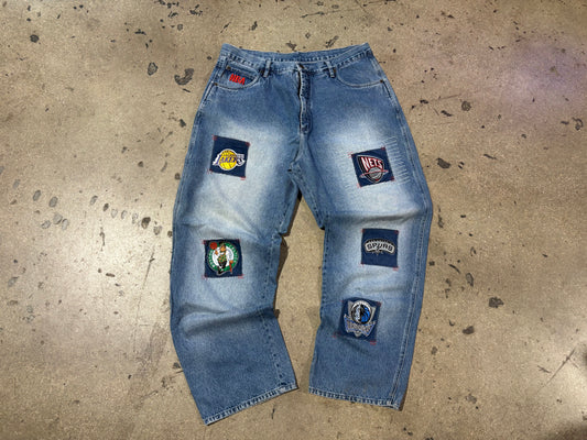 NBA UNK Logo Patches Baggy Jeans - Light Wash Size 38