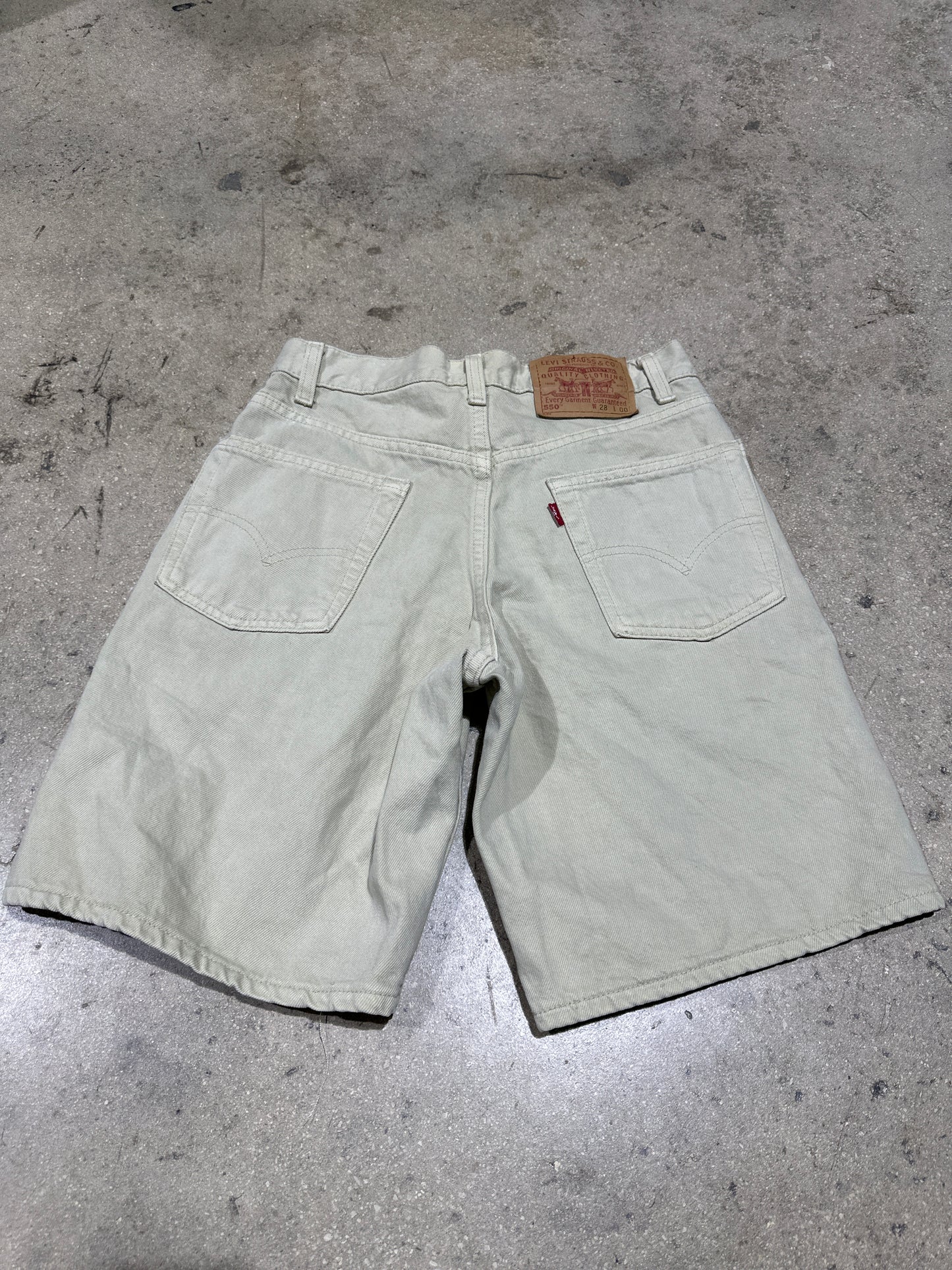 Levis 550 Denim Shorts - Khaki Size 28