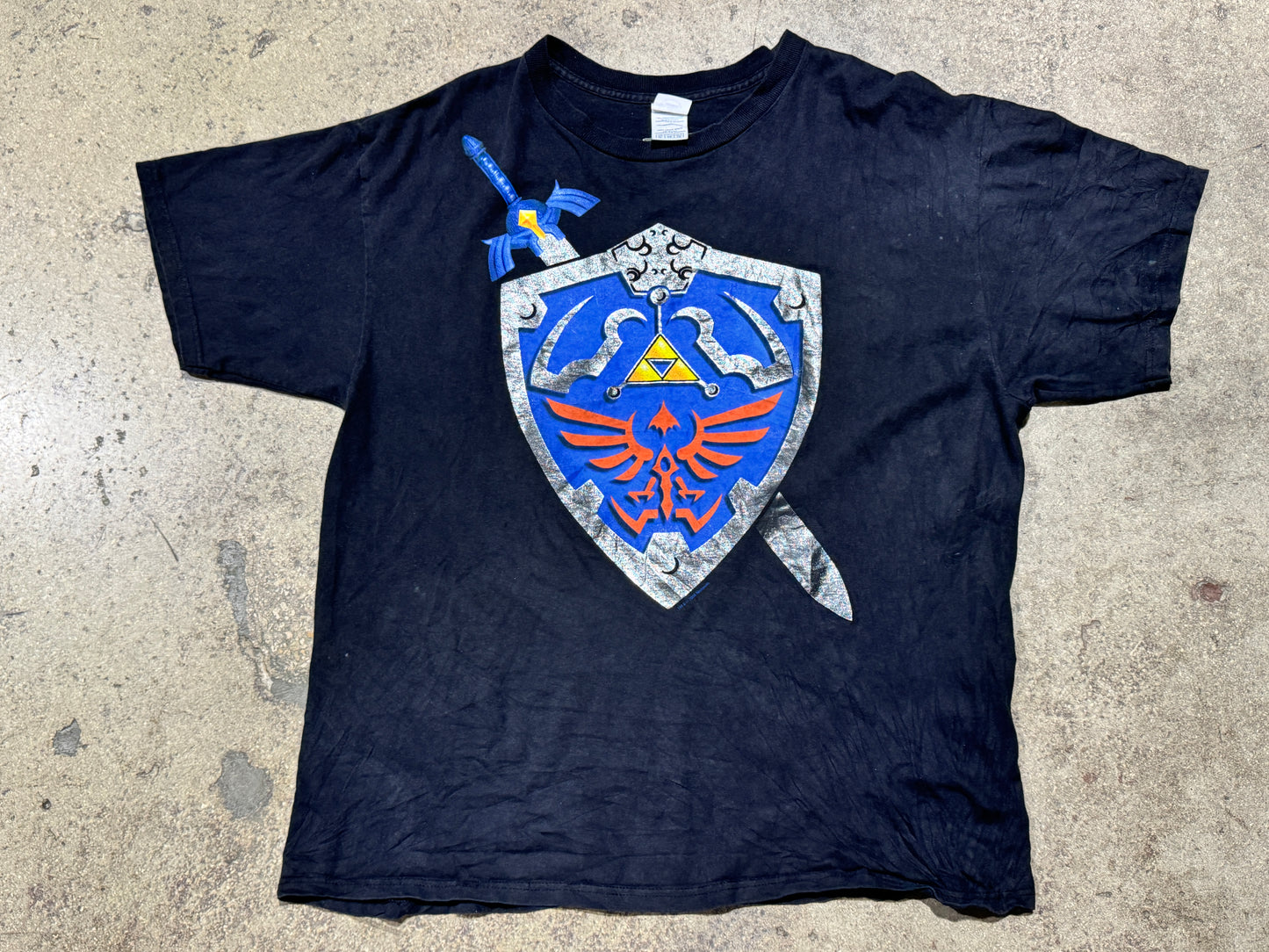 Zelda Twilight Princess Sword & Shield Tee - Black Size XL